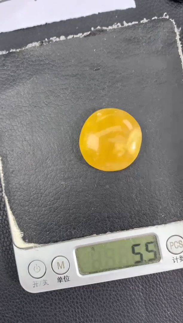 蜜蜡未镶嵌珠宝奇石月*1