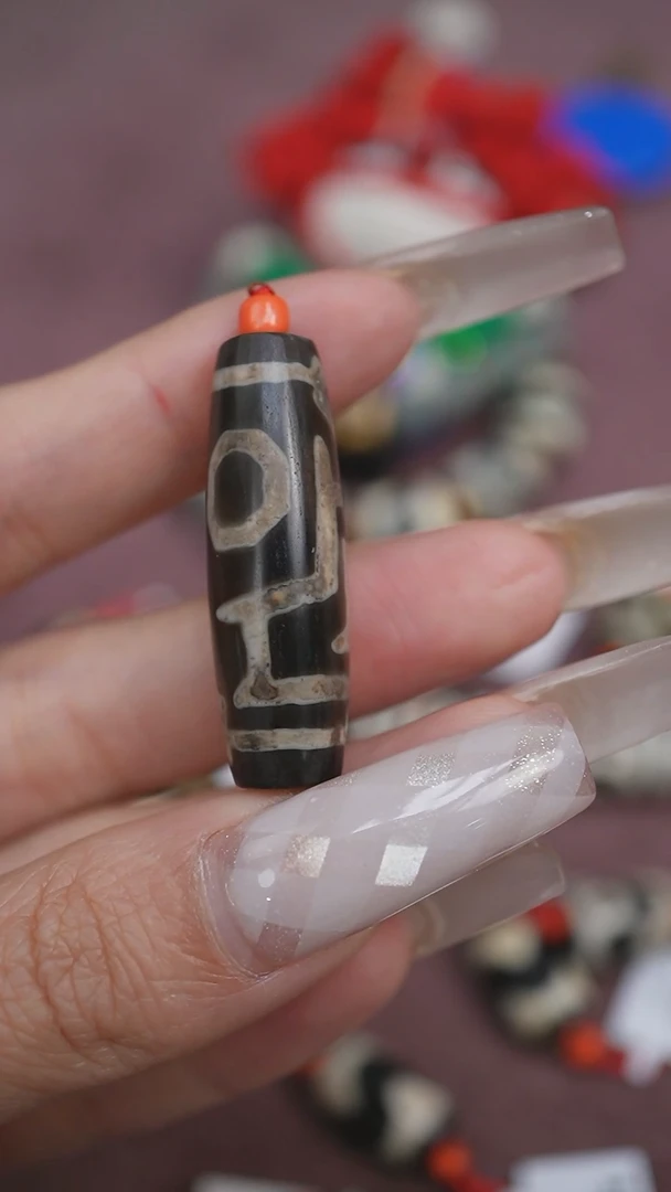 玛瑙/玉髓颈饰未镶嵌蚀花玛瑙珠定制编绳