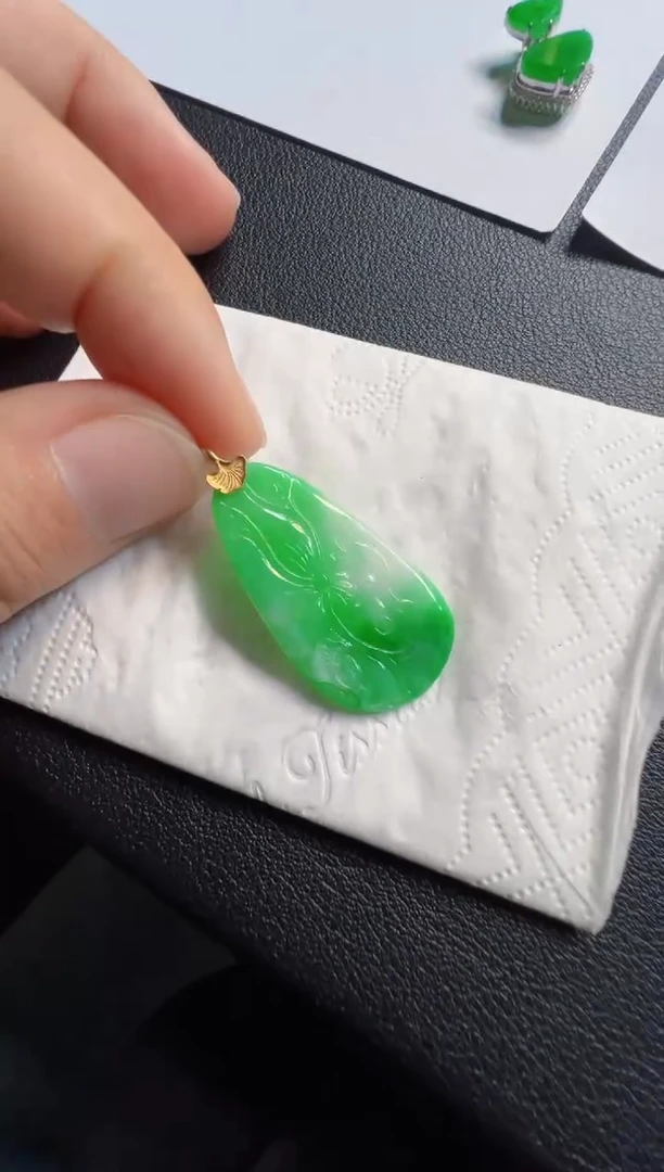 吊坠(不含链)未镶嵌翡翠480
