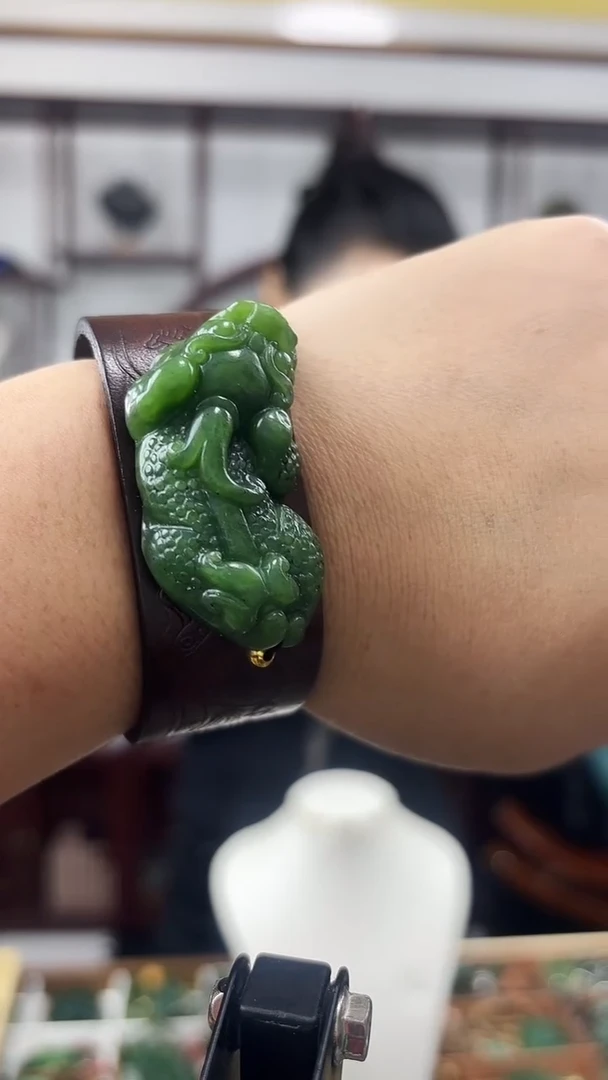 颈饰未镶嵌和田玉手牌