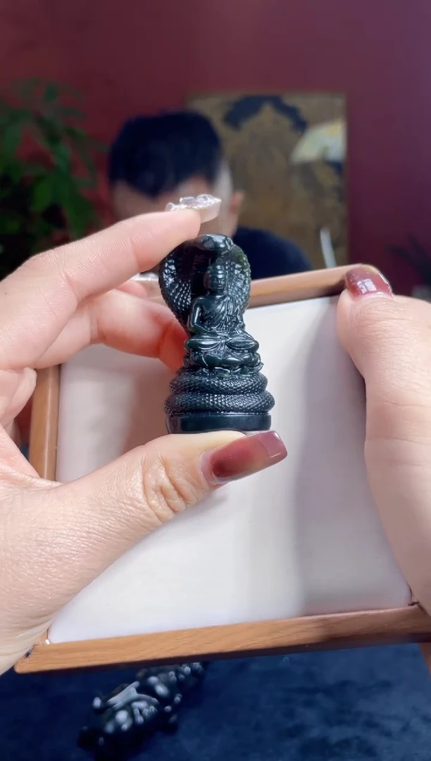 未镶嵌和田玉挂件释迦摩尼