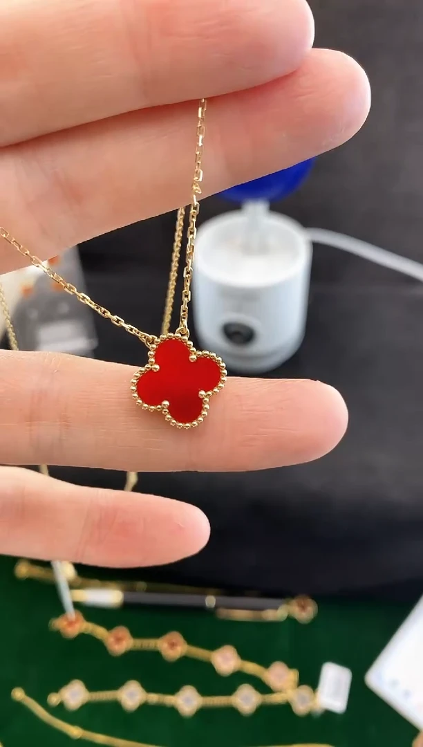 【闪购商品】玛瑙/玉髓项链18K金镶嵌.