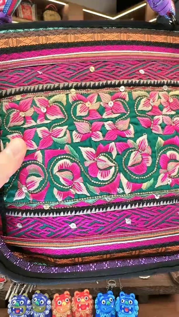 【闪购商品】织绣180黔东南苗族刺绣