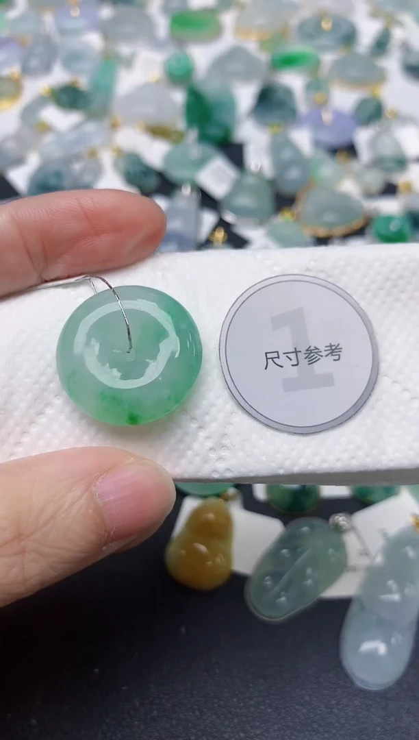 颈饰未镶嵌翡翠天然缅甸A货翡翠