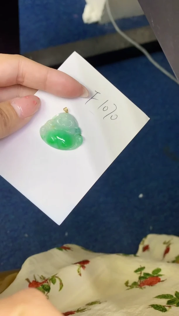 翡翠18K金镶嵌颈饰天然翡翠缅甸A货
