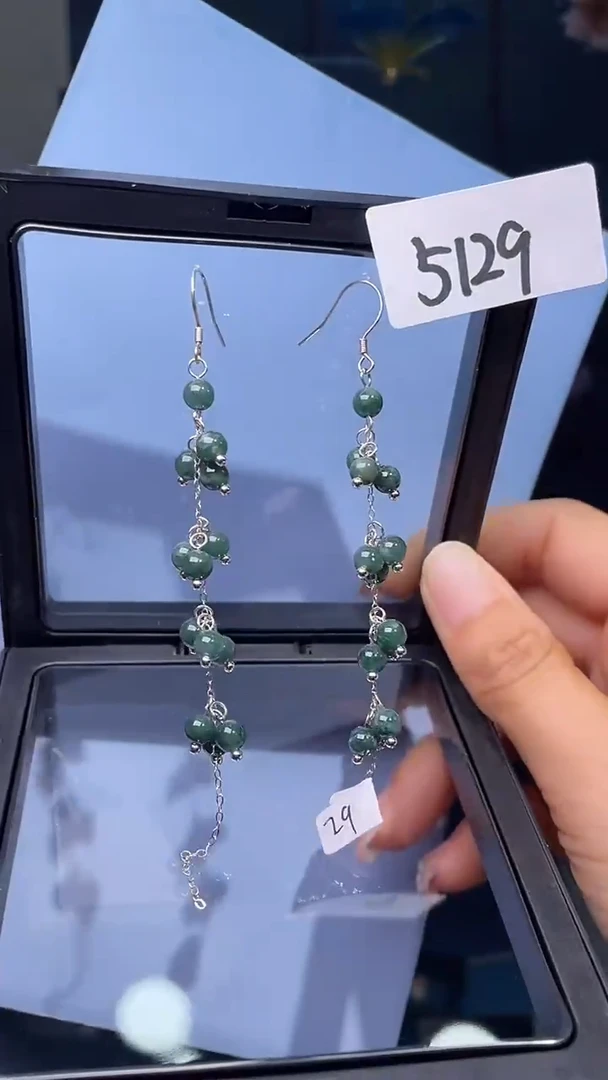 未镶嵌翡翠耳饰喜欢拍