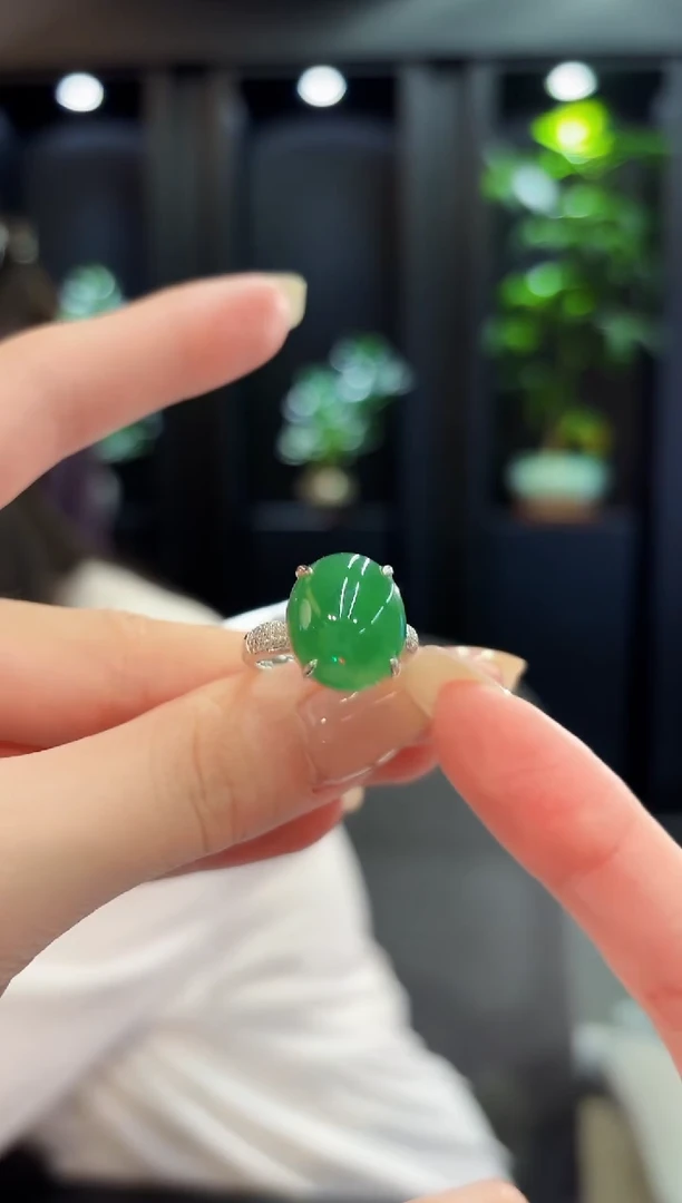 18K金镶嵌戒指翡翠 缅料A货/支持复检/一件