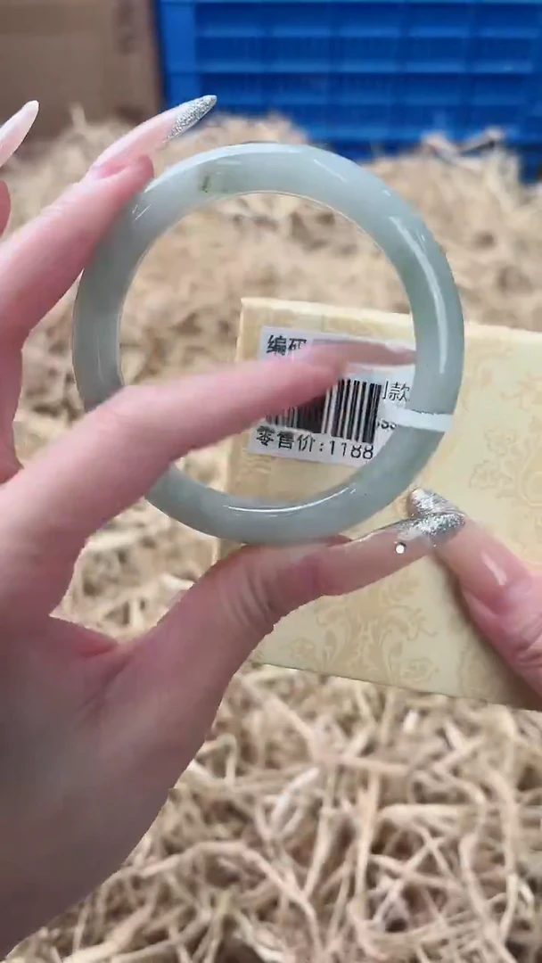 未镶嵌手镯石英质玉T-0137