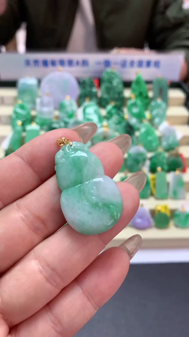 【闪购商品】翡翠吊坠(不含链)18K金镶嵌挂件