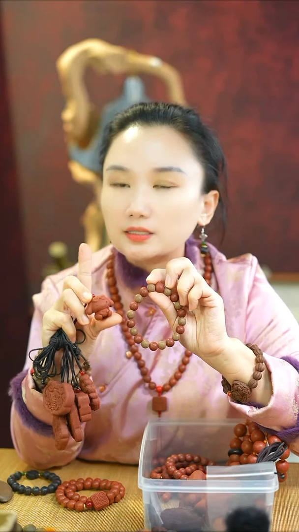 合香（五真+红麝混穿手串+红麝小狗）