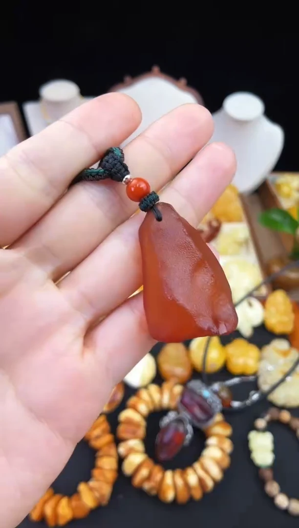 琥珀未镶嵌珠宝奇石柒月