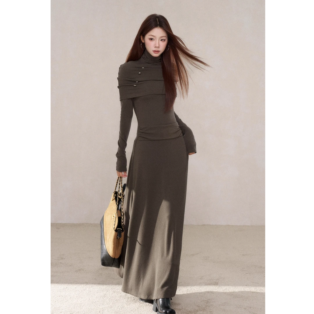 法式收腰长袖连衣裙女秋冬新款高级感小众垂坠感长裙子