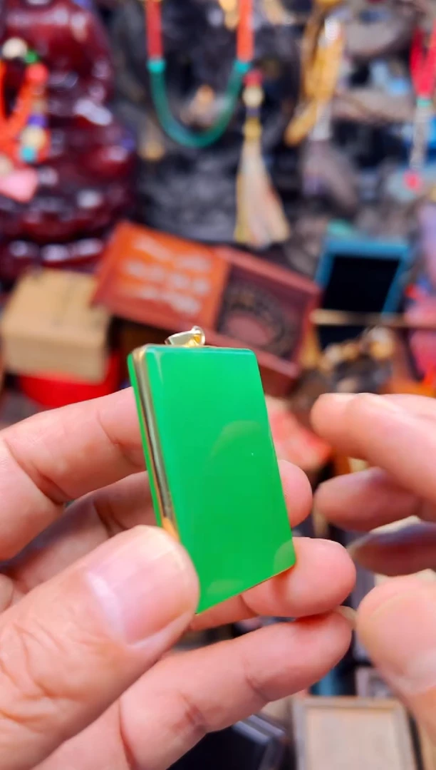 翡翠未镶嵌颈饰安哥精品专属链接r34