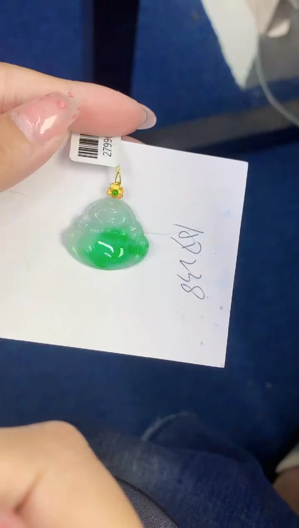 翡翠18K金镶嵌颈饰缅甸天然翡翠A货
