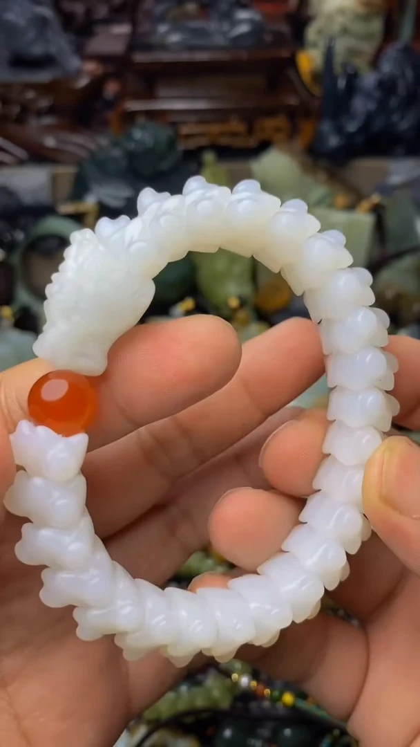 和田玉未镶嵌把件1