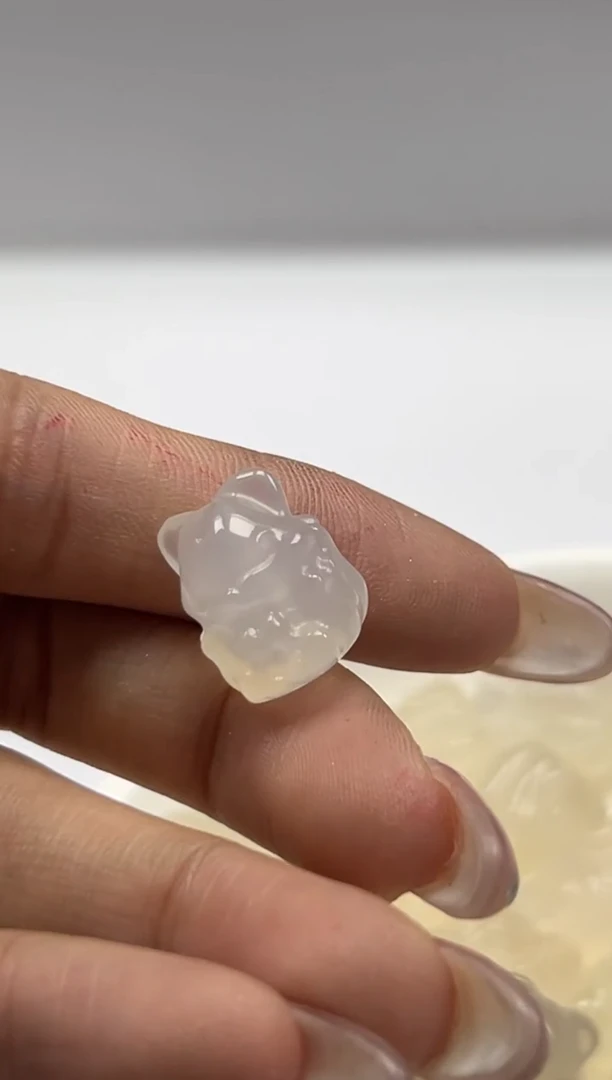 南红玛瑙银S800镶嵌颈饰x261荔枝冻九尾狐*1个