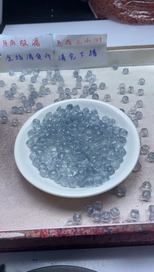 【闪购商品】水晶颈饰未镶嵌w2202蓝托帕方块8mm*25颗