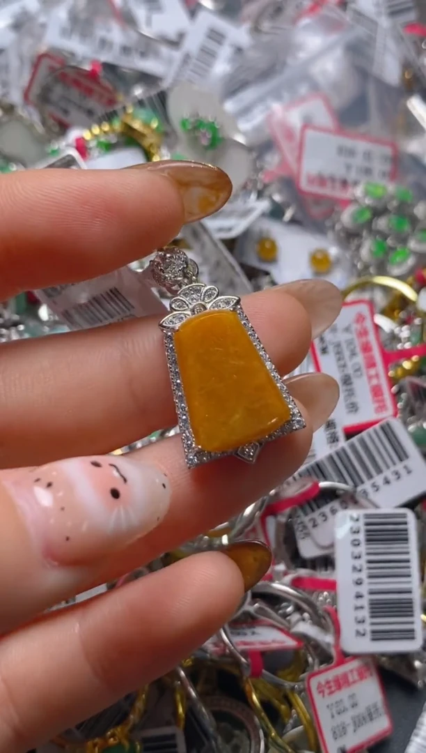 银S925镶嵌戒指翡翠百内无证书