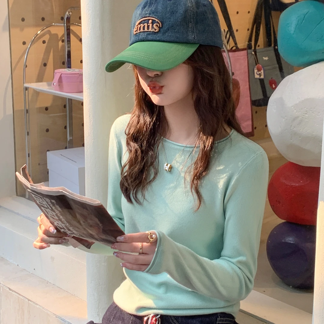 绿色圆领针织打底衫毛衣女内搭2025秋冬新款高级感宽松上衣