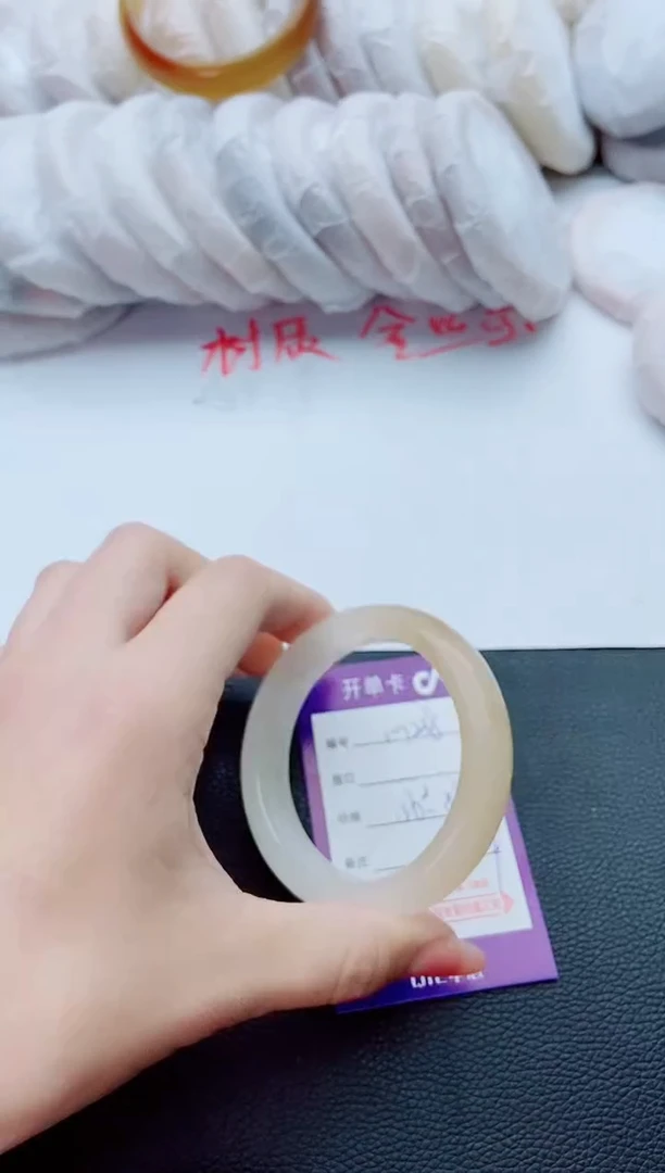 石英质玉手镯未镶嵌M238-55-56