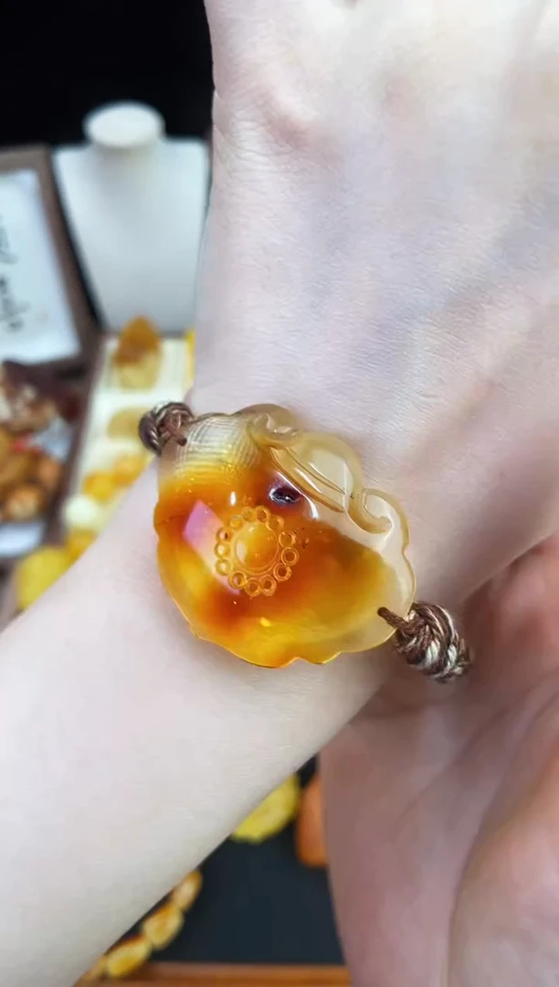 琥珀未镶嵌珠宝奇石柒月