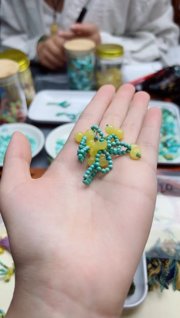 未镶嵌蜜蜡裸石蜜蜡铃兰花配饰GW多样性发其一