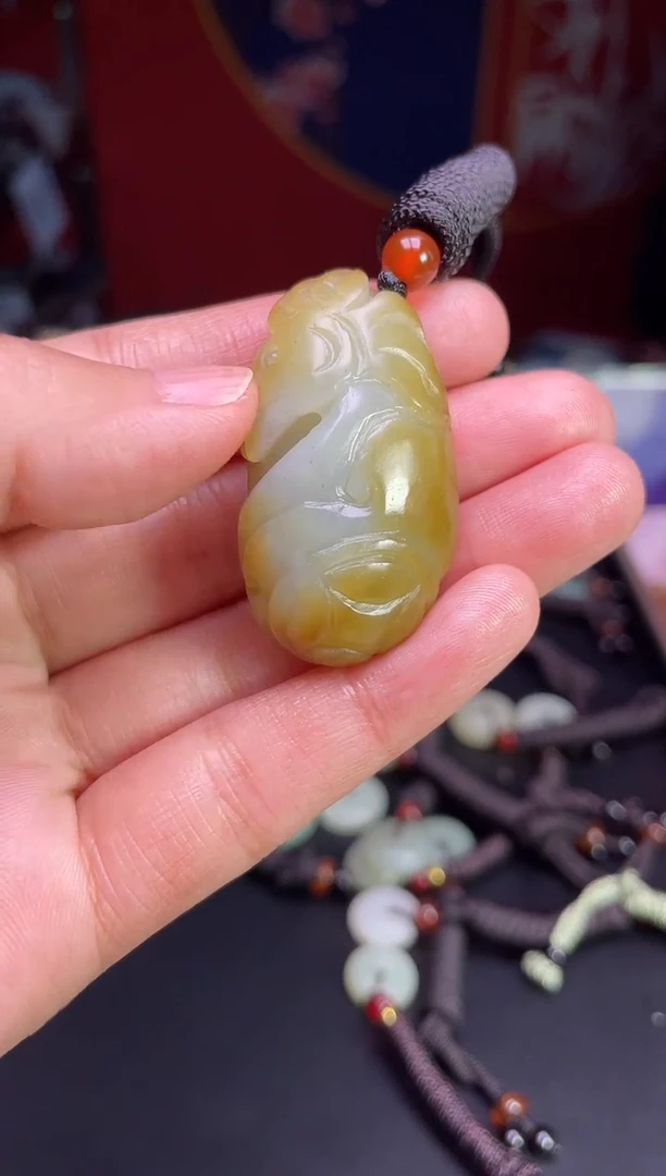 颈饰未镶嵌和田玉1