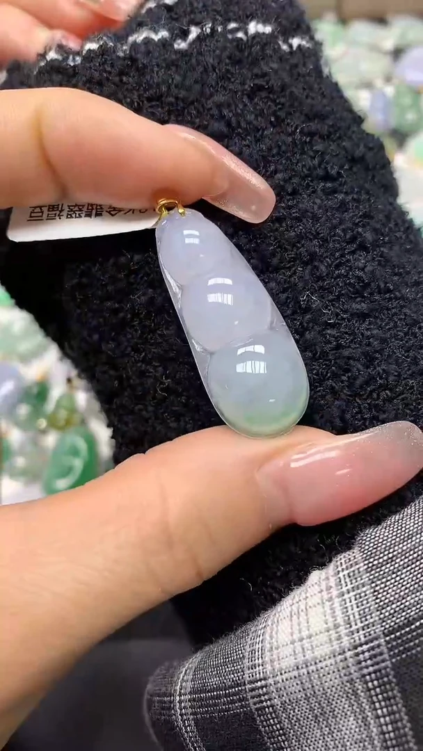 颈饰18K金镶嵌翡翠a货支持复检百元以上9元证书费自理