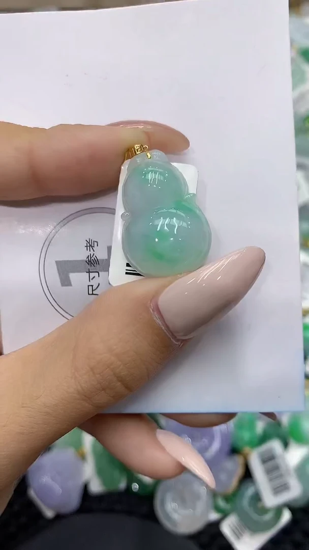 颈饰18K金镶嵌翡翠111111111111