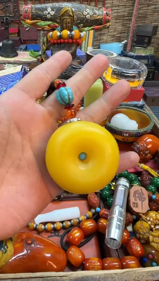 【闪购商品】蜜蜡裸石未镶嵌推荐好物如图所示