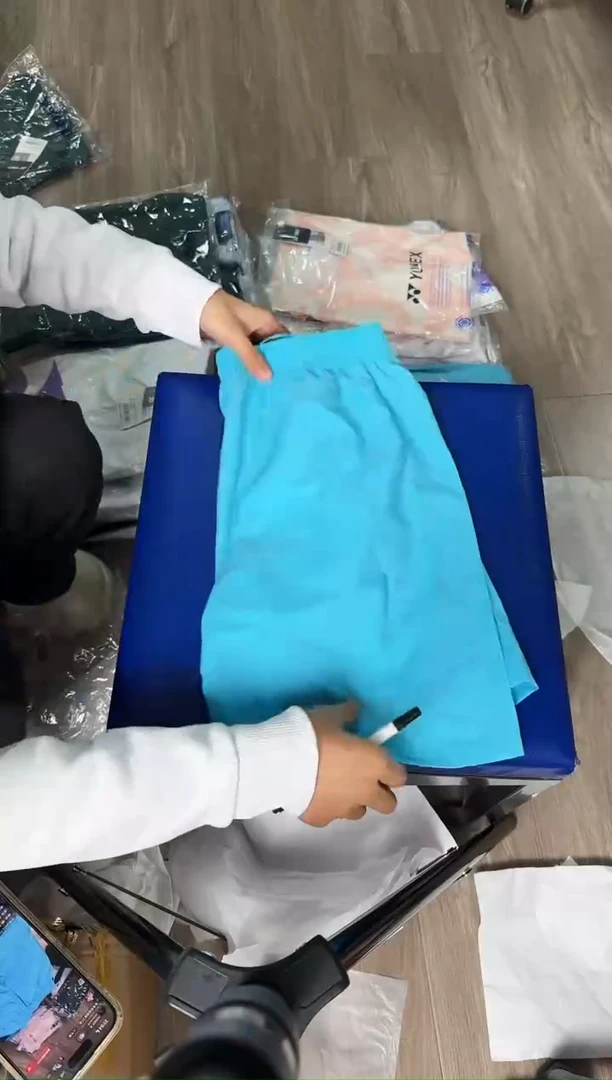 YONEX尤尼克斯正品微瑕  46  湖水蓝色短裤M