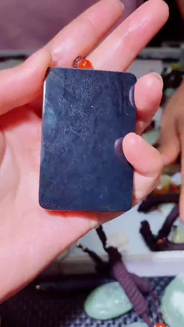 和田玉未镶嵌颈饰1