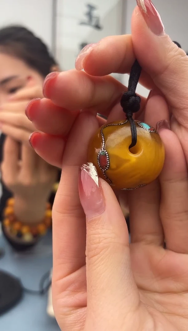 【闪购商品】蜜蜡珠宝奇石未镶嵌配绳，假一罚十0