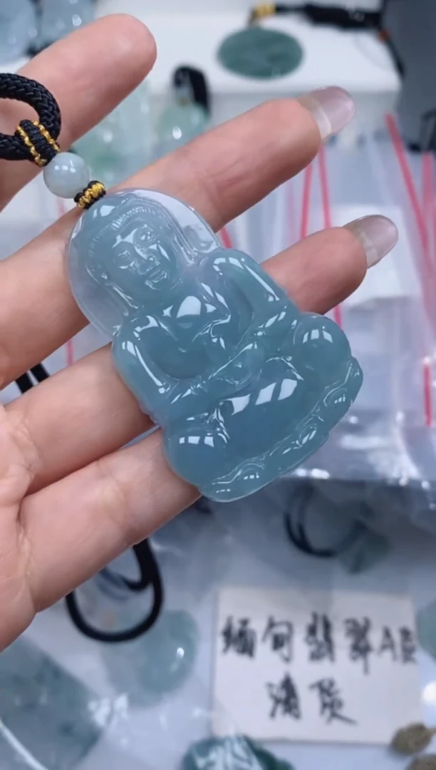 颈饰未镶嵌翡翠吊坠