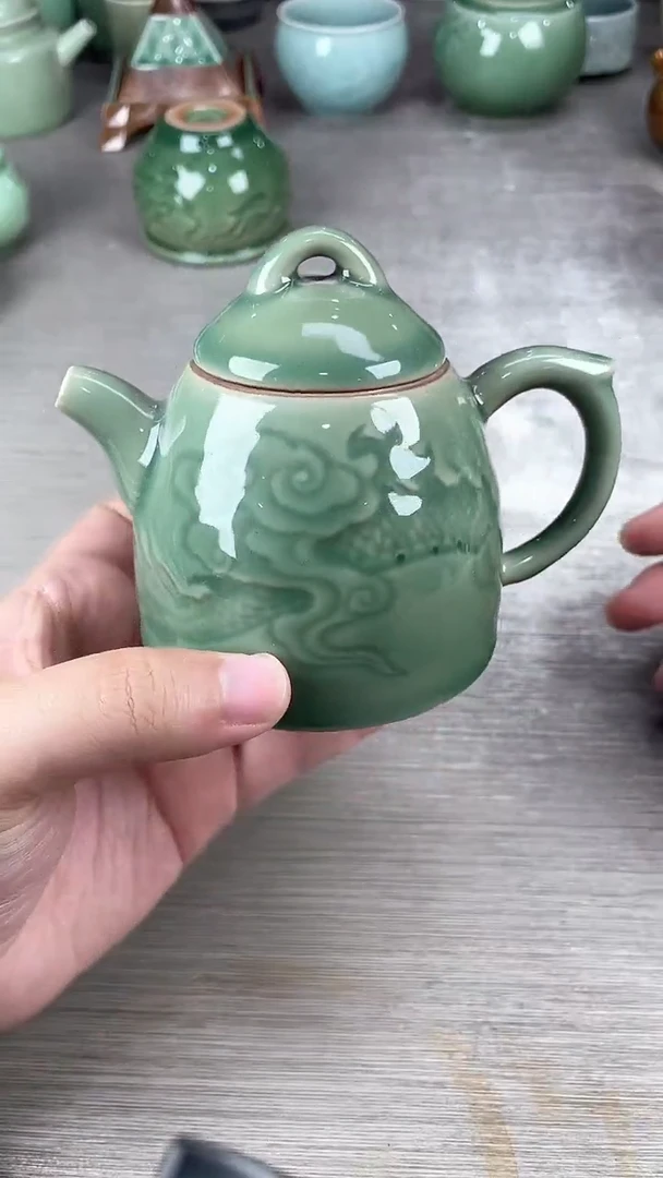 龙泉青瓷仓储大放漏