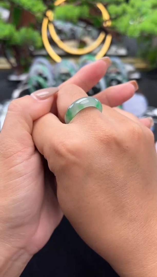 未镶嵌戒指翡翠戒圈