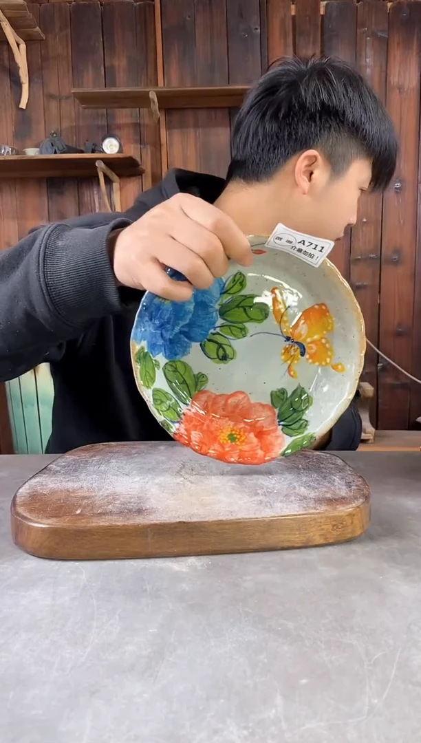 【闪购商品】碗711暇，手工手绘，新年快乐！