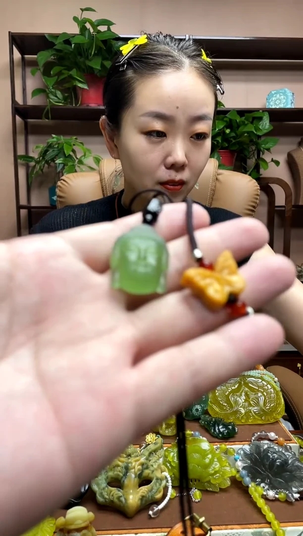 未镶嵌岫玉吊坠·