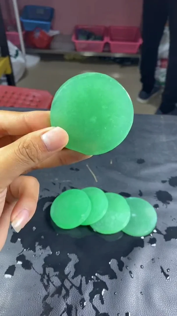 玉冰绿花色镯心毛料