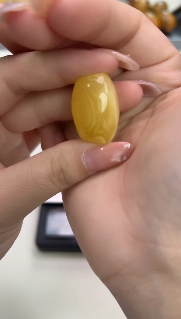 裸石琥珀未镶嵌琥珀蜜蜡吊坠