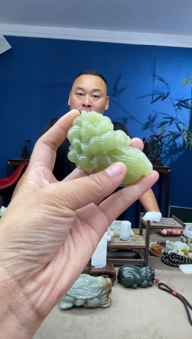 和田玉未镶嵌颈饰1