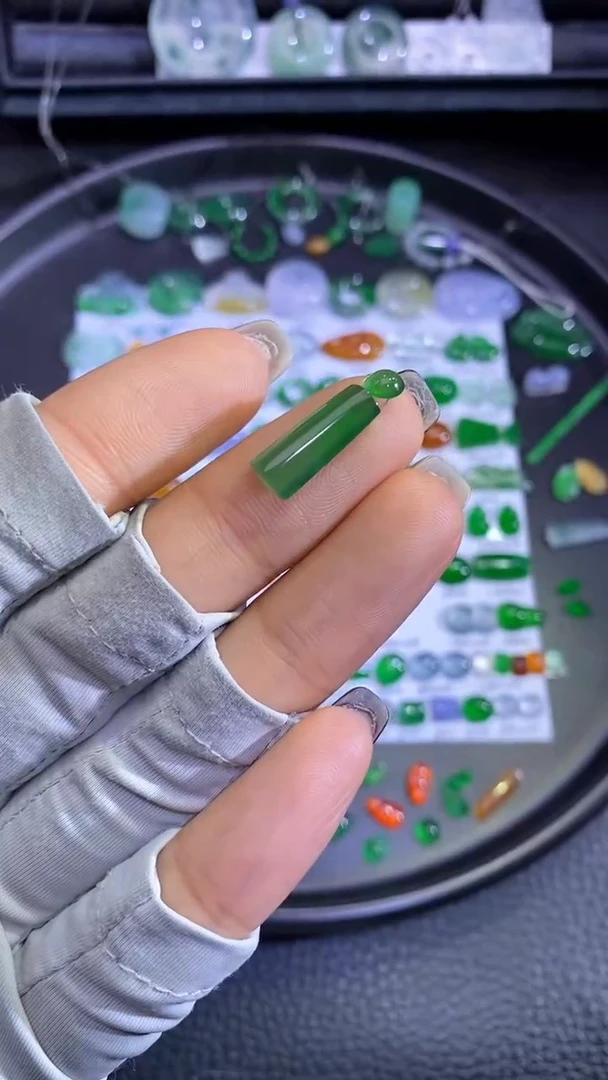 未镶嵌挂件翡翠柱子