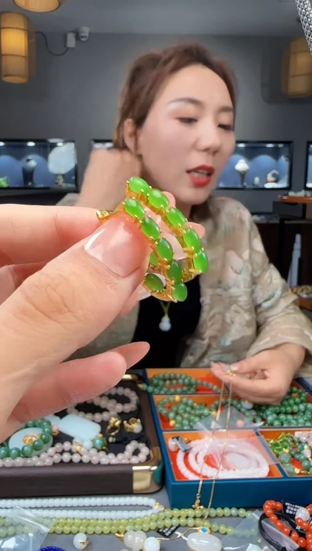 和田玉银S925镶嵌耳饰1