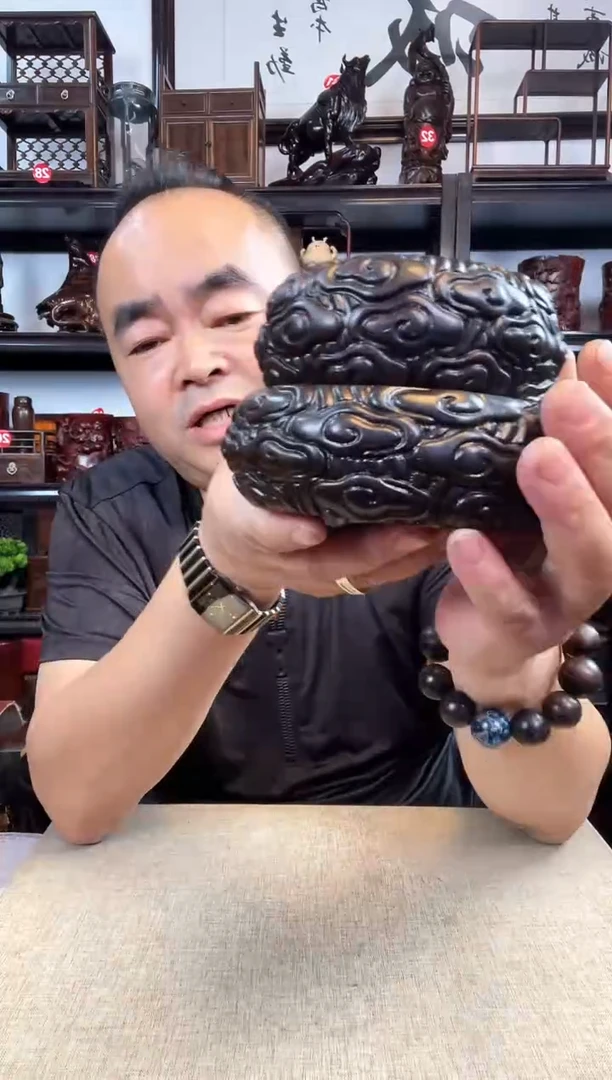 木小+大云纹圆老李红木工艺品