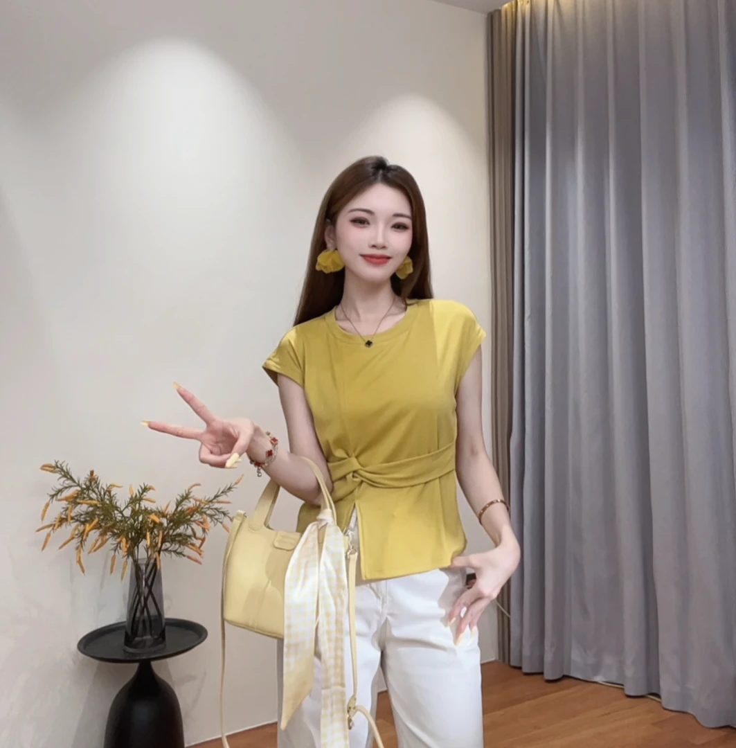 气质时尚百搭上衣女2025年新款设计感圆领扭结腰开叉短袖上衣显瘦