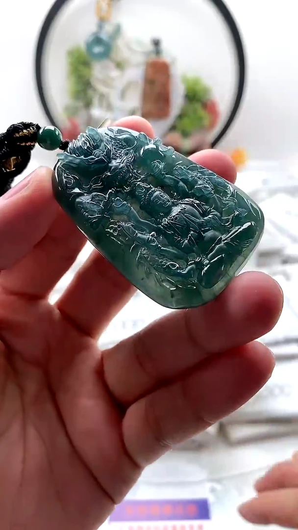 颈饰未镶嵌翡翠千手观音