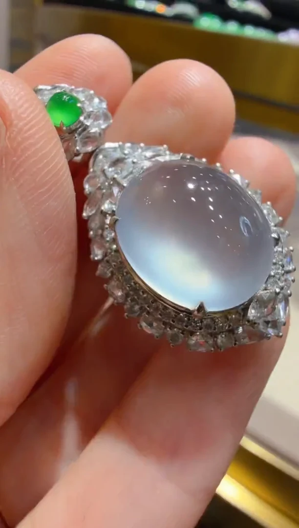 吊坠(不含链)18K金镶嵌翡翠多样性团购发一件