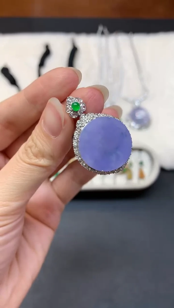 吊坠(不含链)18K金镶嵌翡翠W423|19800