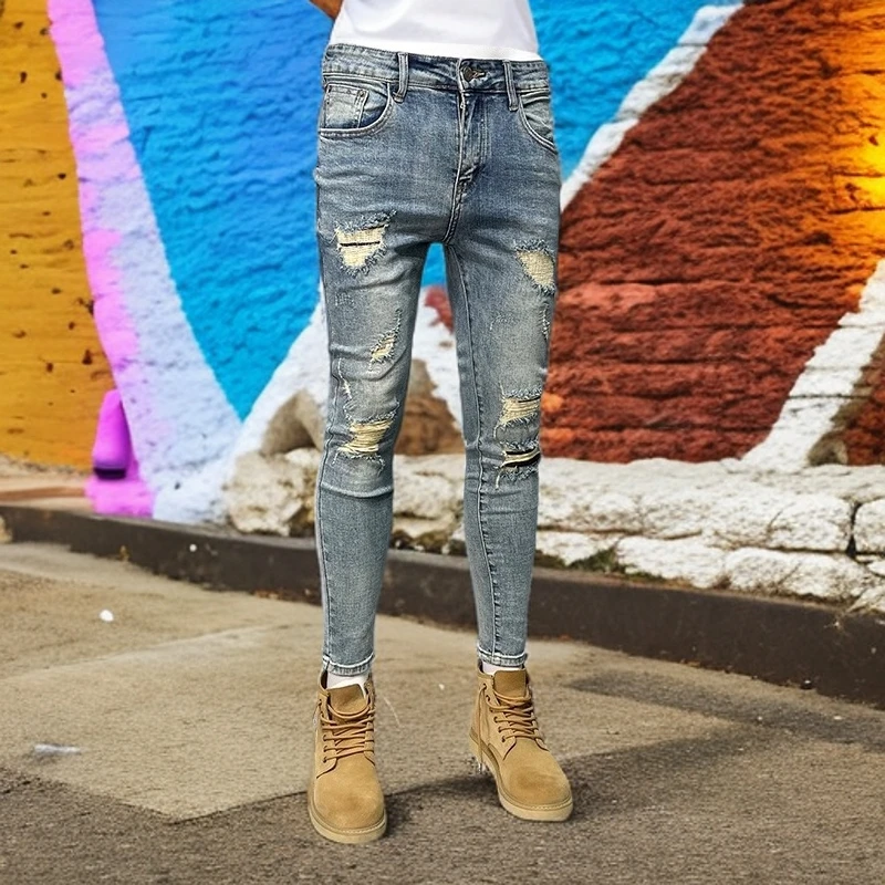 2025春夏季新款破洞牛仔裤男士修身小脚裤潮流时尚休闲长裤子潮牌