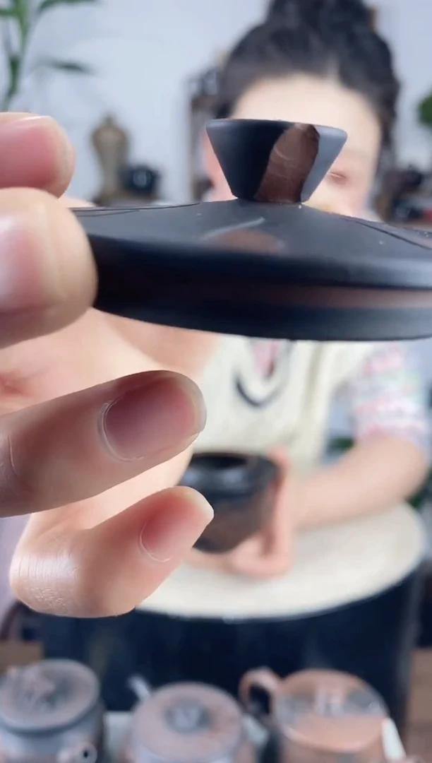 【闪购商品】壶瑕疵手抓壶《建水紫陶》484